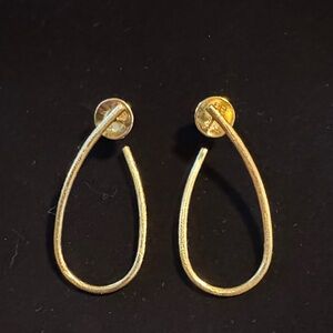 Elegant Gold Teardrop Earrings